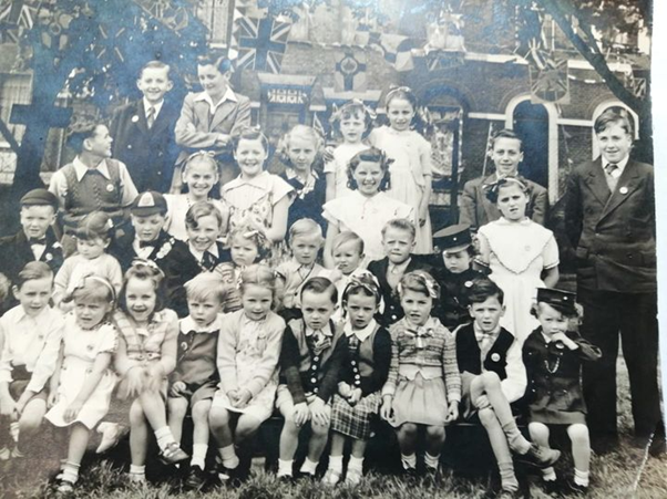 Surrey Square and Aldbridge Street,1953 Coronation party. X.png