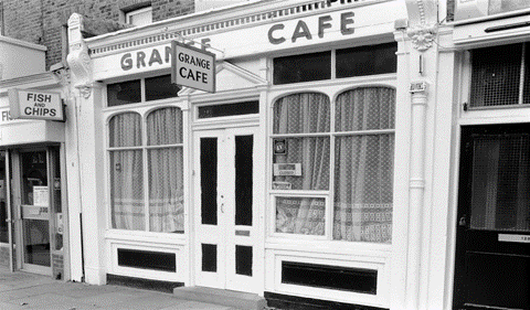 Grange Rd, Bermondsey, 1988. If I remember right,  this was opposite the Solarium, with the Royal Fort Pub to the left.  X.png