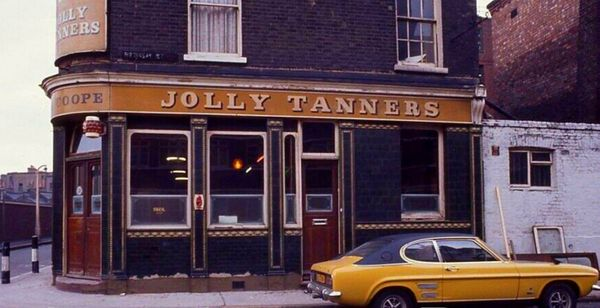 Rothsay Street, Jolly Tanners Pub, c1974.    X.png