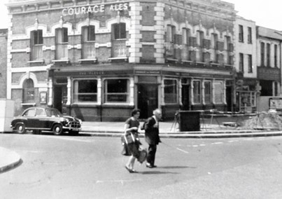 Abbey Street c1962. The Fleece Pub on the corner with Neckinger left.   X.jpg