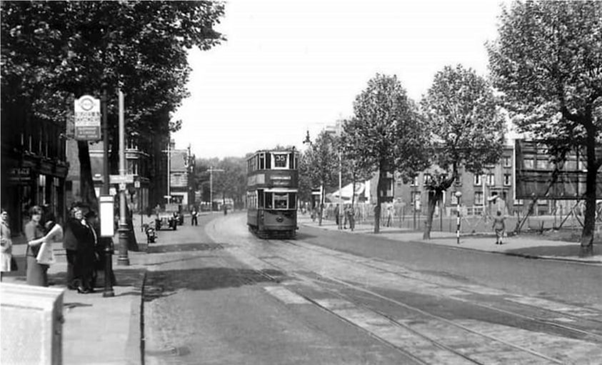 St George's Road, Elephant & Castle, c1950.   X..png
