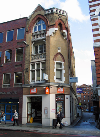 Borough High Street, 2019, site of The Old Tabard, 85-97 Borough High Street, Talbot Yard right.    X.png