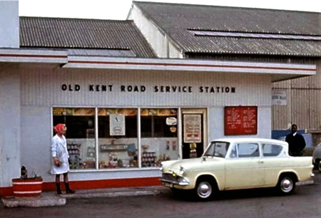 2 Old Kent Road,1964. The (Shell) Service Station, it closed in the early 1980s.   X.png