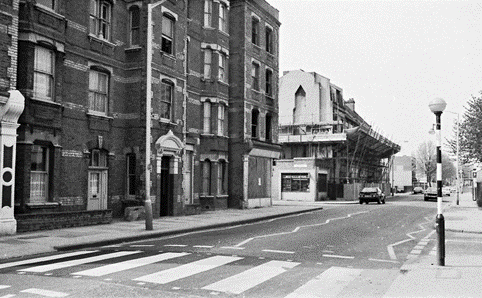 Albany Road c1983, Bagshot Street right, Dyer’s newsagent left and Silcote Road down on the left.   X.png