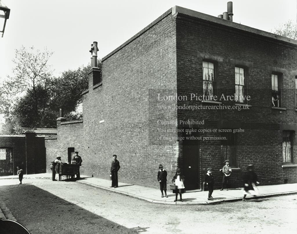 Purbrook Street, Bermondsey, c1900, near Steven Street.   X.png