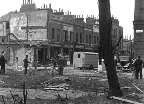 Harper Road, 1942.  Air raid bomb damage near the corner of Bath Terrace, Brockham Street would be just to the left out of picture.  X.png