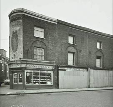 Bermondsey Street corner with Tanner Street, left. Dobson the baker.   X..png
