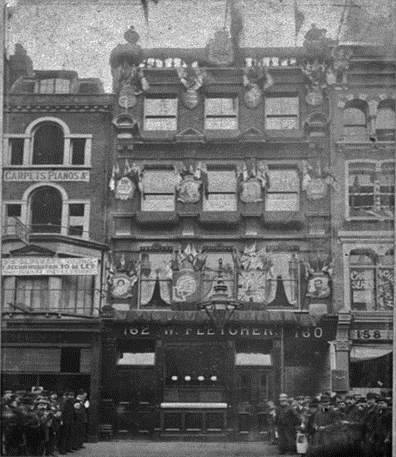 Borough High Street, Southwark c1895, Grapes Pub at the junction of Falcon Court.  X..png