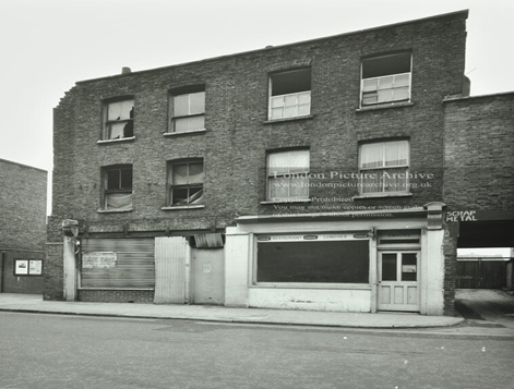 3  Bermondsey Street, Tanner Street Park is now on this site, which was roughly is opposite Lamb Walk.  X..png