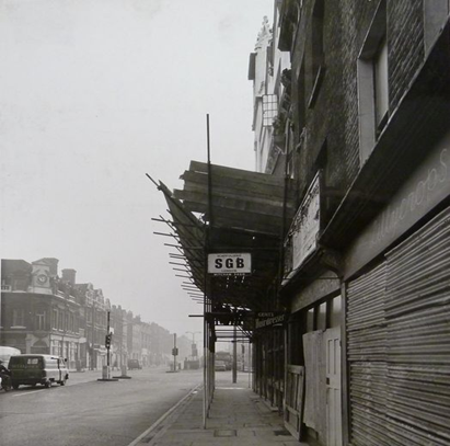 Great Dover Street, looking towards Old Kent Road c1968, looking across the Bricklayer's Arms junction.   X..png
