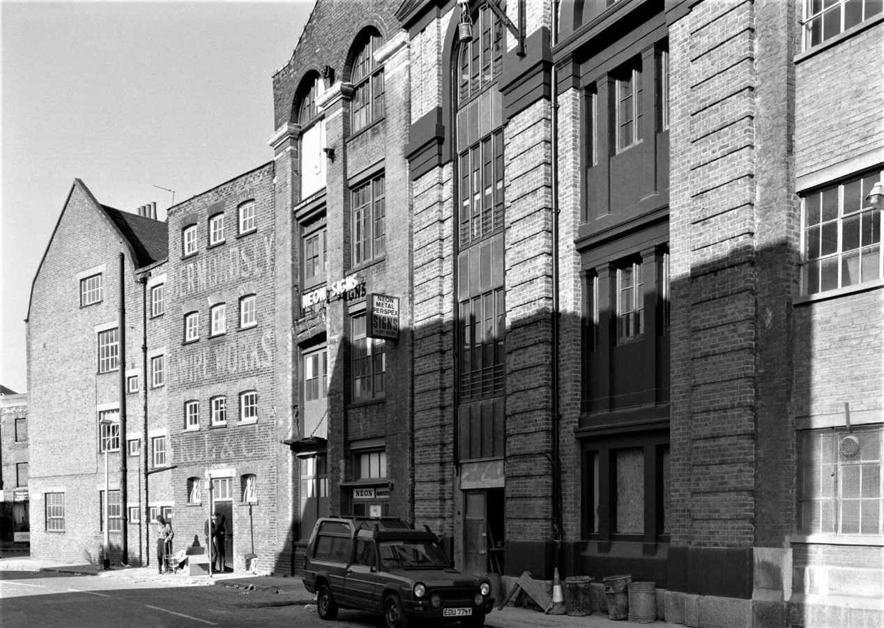 Tanner Street SE1,1988. This side of the wire works was Simmons & Co the Baby Carriage Factory.  X..jpg