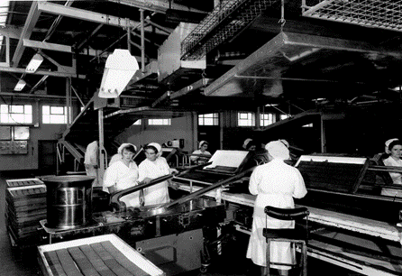 Peek Frean, showing workers packing bourbon biscuits in 1960.  X.png