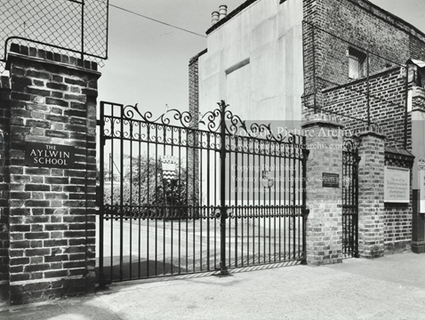Southwark Park Road, The Aylwin School.  X..png