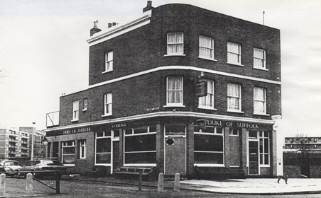 Hawkstone Road, Rotherhithe, Duke of Suffolk pub. Hodnet Grove left.  X..png