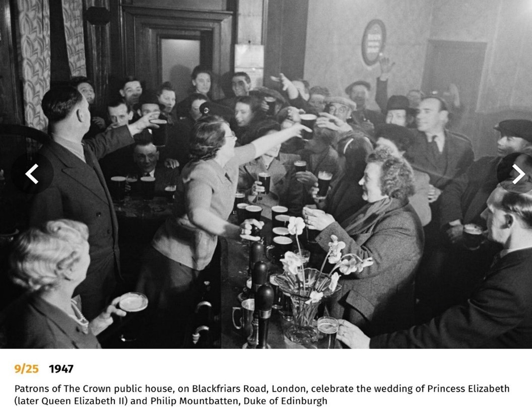 Blackfriars Road, The Crown Pub,1947.  1 X..jpg