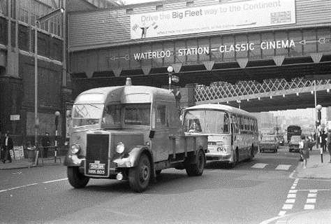 Waterloo Road, bus breakdown tender, c1967. X..png