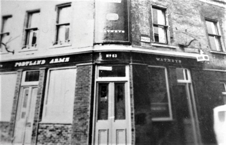 Westmoreland Road, Portland Arms Pub on the corner of Phelp Street c.1960.  X..png