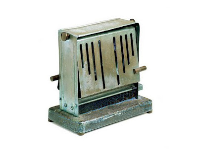 Picton Street a Dualit Toaster, c1946.  X..png
