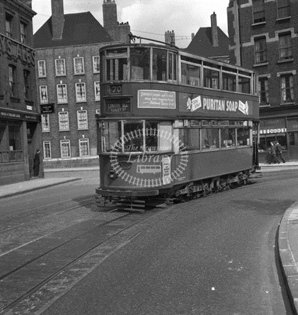 Parkers Row, Dockhead, Bermondsey, c1951.  X..png