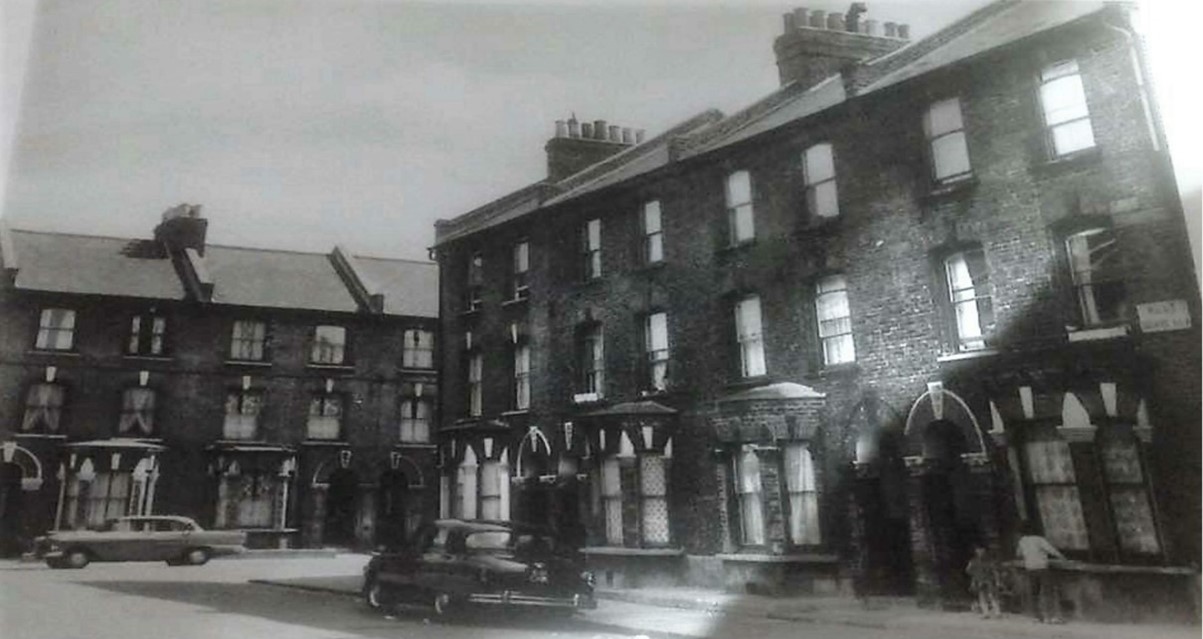 Rust Square, looking towards Kitson Road. X..jpg