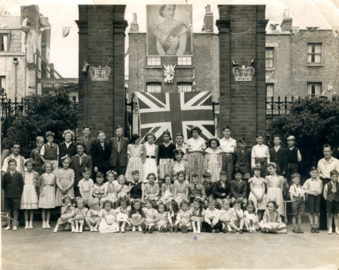 New Church Road, Coronation party in Evelina Mansions.  X..jpg
