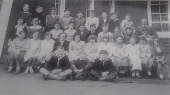 Picton Street, Brunswick Park School, Mr. Thornhill on the right.  1  X..png