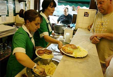 Tower Bridge Road, Manzes Pie and Mash Shop.   X..png