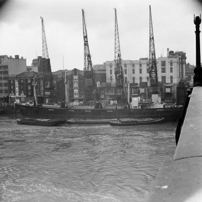 Fenning & Sun Wharf,Tooley St,1937..jpg