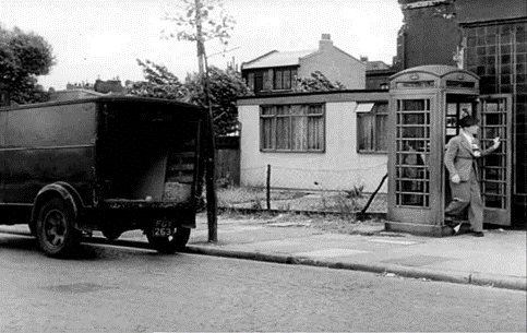Skid Kids (Children’s Film Foundation) 1953.   Abbey Street with the call box outside the Royal George Pub, the rear of prefab at 33 The Grange.  X..png