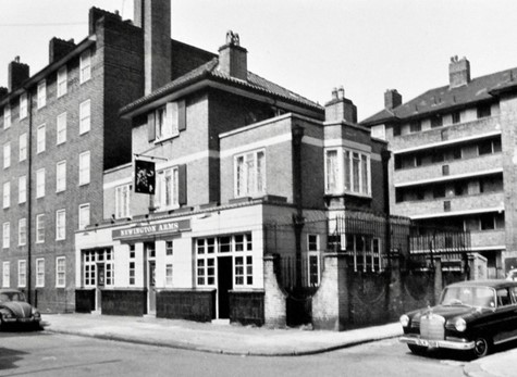 King & Queen Street, c1978, The Newington Arms Pub, closed c1990.  X..jpg