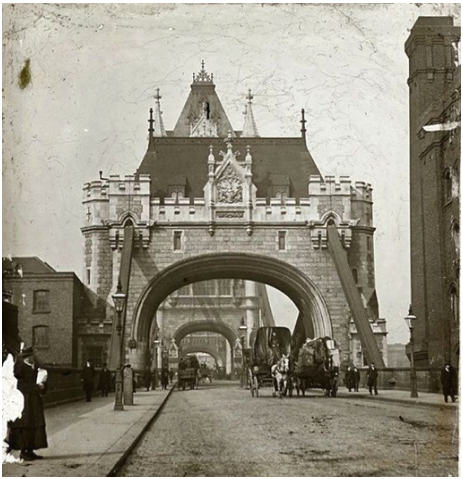 Tower Bridge, c1910.  X. .png
