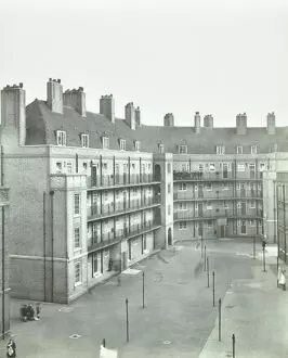 Wolseley Street, Dickens Estate Courtyard, c1935.   X..png