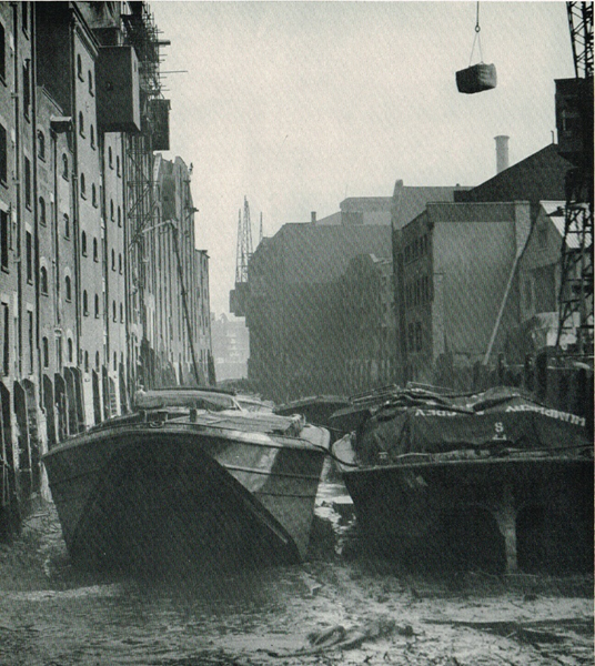 St Saviour's Wharf, Bermondsey, c1956.   X..png