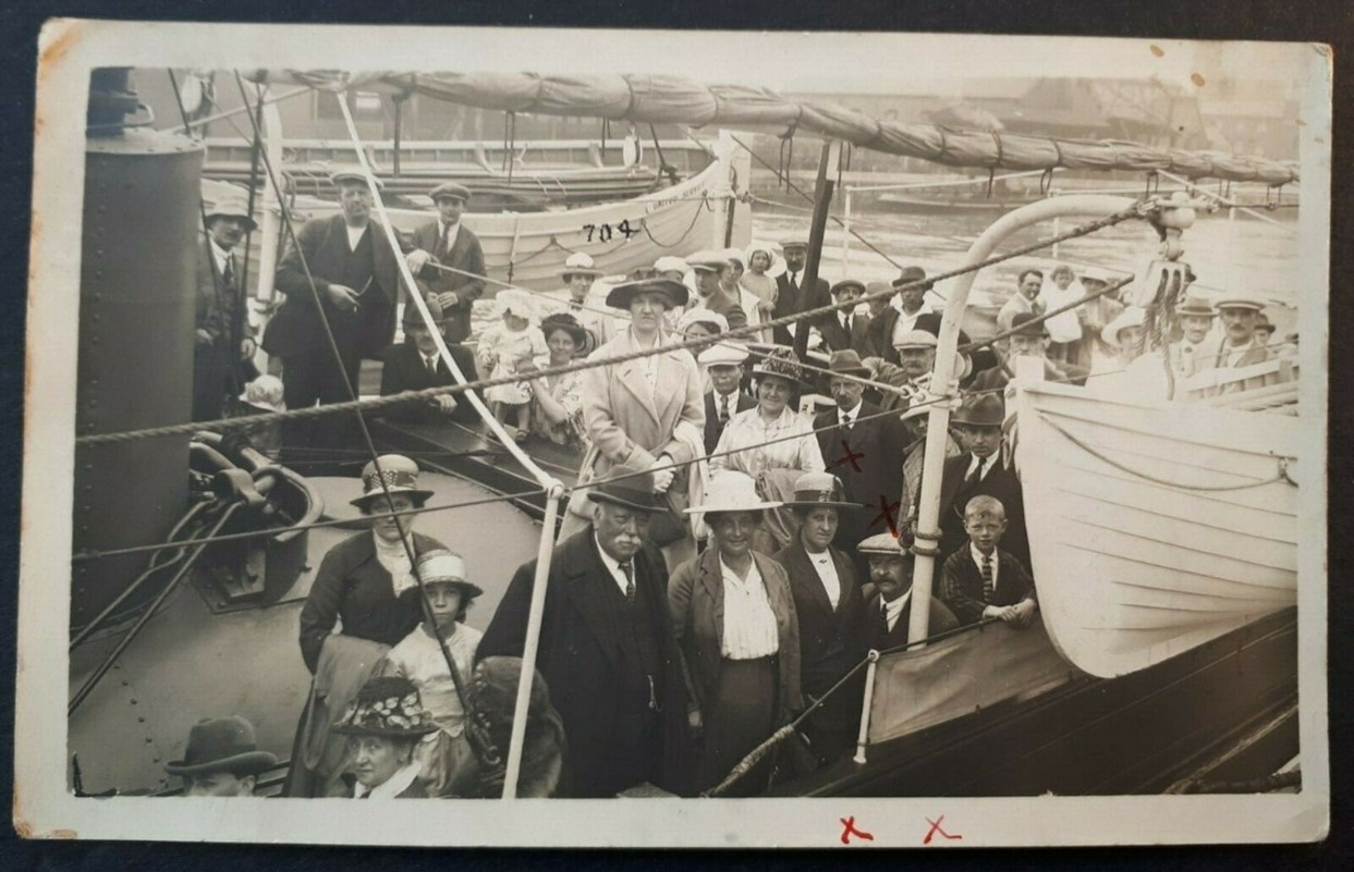 Balaclava Road, 1922. The Dowsett family in Great Yarmouth on the Norfolk Paddle Tug United Services.  X..jpg