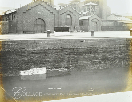 Surrey Docks, south wall entrance 1904.   1 X..png
