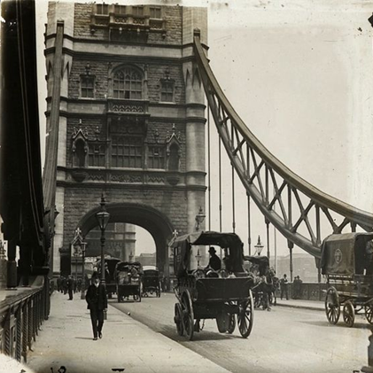 Tower Bridge. 3 X..png