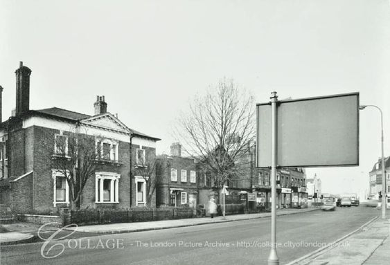 Lower Road west side looking north to Jamaica Road Rotherhithe c1976, St Mary’s School left.  X..png