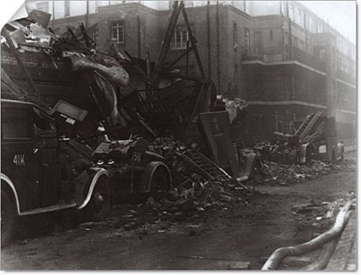 Redriff Road, Redriff Estate, Rotherhithe, Blitz in London during the Second World War c1940. X..png