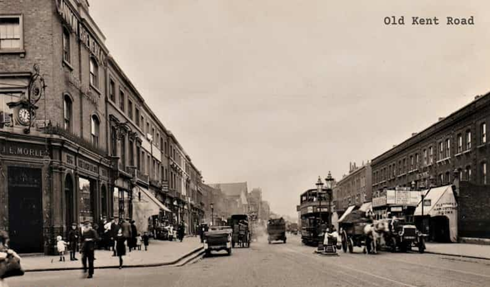 Old Kent Road, The Lord Nelson Pub left c1920.  1  X.png