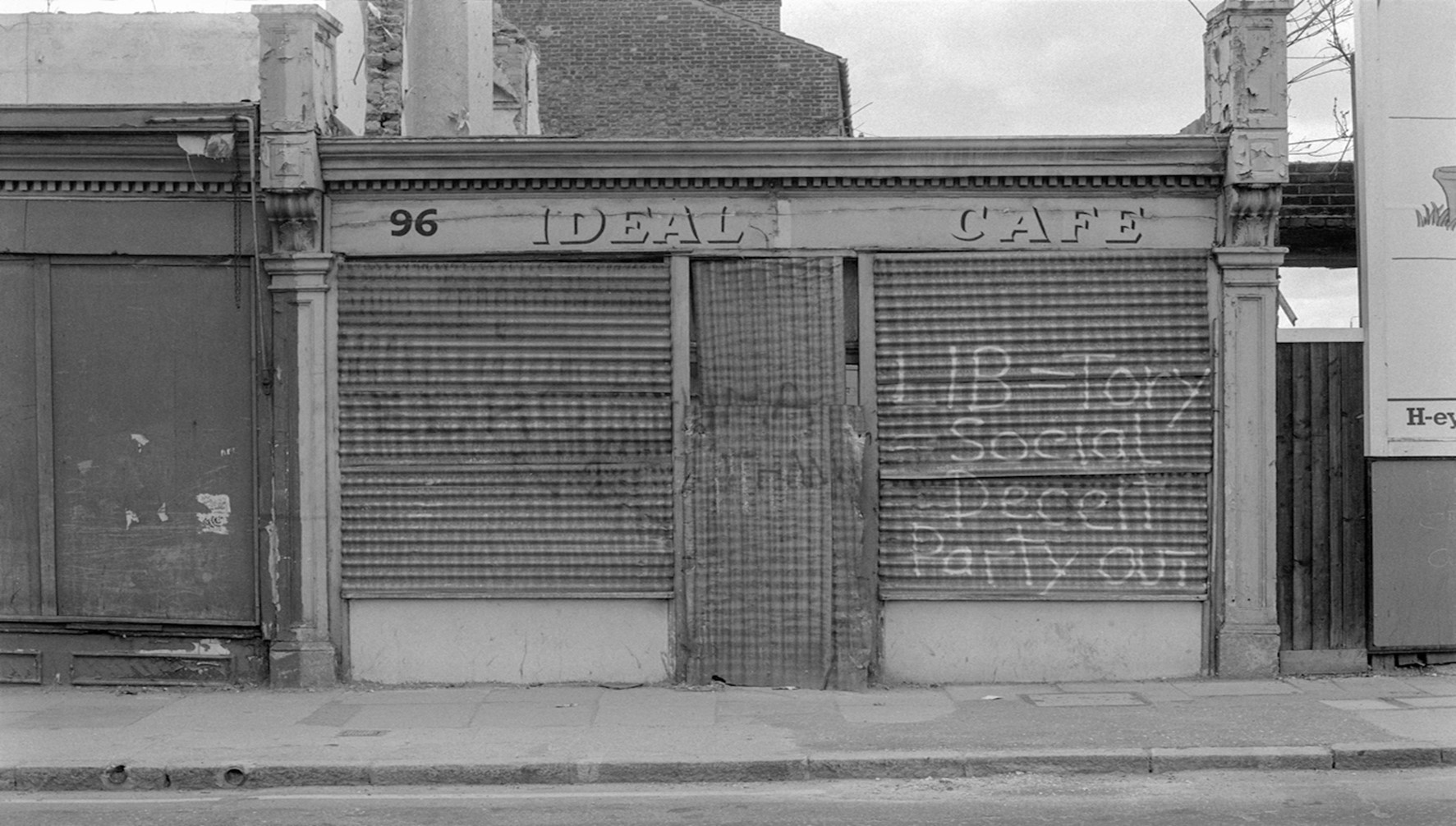 Albany Road area. c1985. Ideal Café.  X..jpg