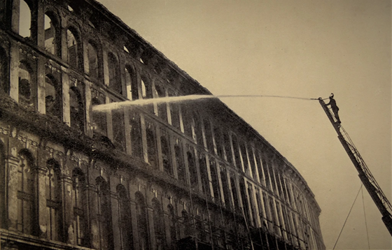 Southwark Street. October 1920. The Hop warehouse fire.  1  X.png