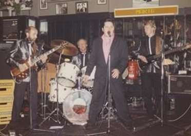 Old Kent Road, Frog & Nightgown Pub,1989. Kim Bridges & The Blue Moon Boys.   X..png