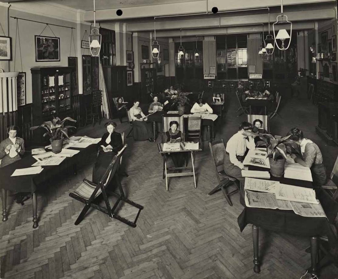 Surrey Square Evening Institute, 1914. X..jpg