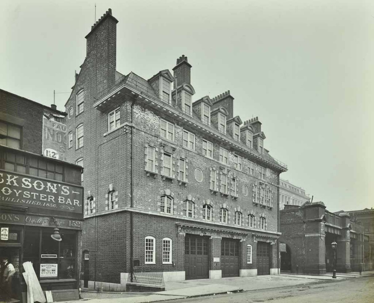 Waterloo Road Fire Station 1907.   X..jpg