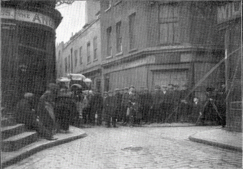 8 Rotherhithe Street, 1922, from the film Mrs. Peabody (1922; also called Number 13), Alfred Hitchcock director Kneeling right. The Angel Pub left.  X..png