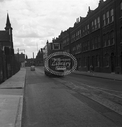 Parkers Row, Neckinger Street left c1951. Dockhead behind, and Holy Trinity R.C. Chapel on the left. X..png