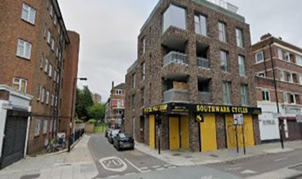 Jamaica Road 2022, site of The Boatman pub, formally Royal George pub, Prospect Street left.  X..png