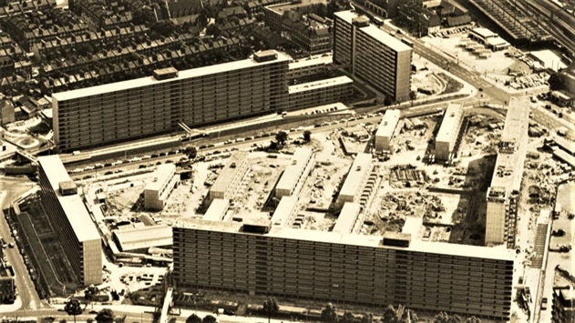 Elephant & Castle, the Heygate Estate in full glory looking from the north. Rodney Place on far left...then Heygate Street and running right through to Walworth Road.    X..png