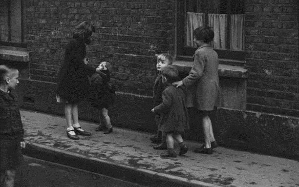 Christmas Street off Tower Bridge Road c1946.  X..png
