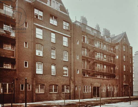 Webber Row Estate, Mawdley Buildings 1909. Webber Row runs between Waterloo Road and Webber Street.  X..png